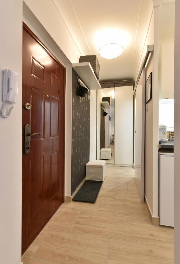 Királykút 1 apartman - ingyen parkolás, bicajok, ac Székesfehérvár Exterior foto